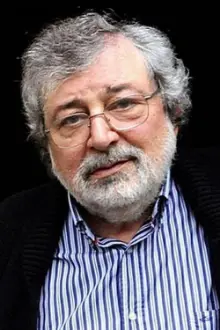 Francesco Guccini como: Guardiano del museo