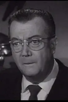 Joseph Kearns como: Anatole(uncredited)