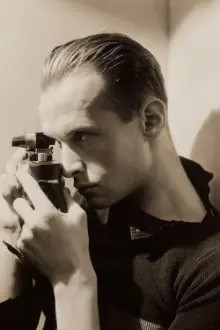 Henri Cartier-Bresson como: self