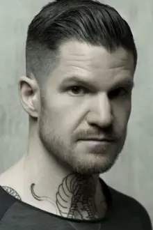 Andy Hurley como: 