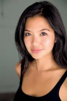 Jenn Liu como: Amy