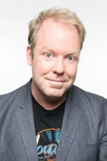 Peter Helliar como: 