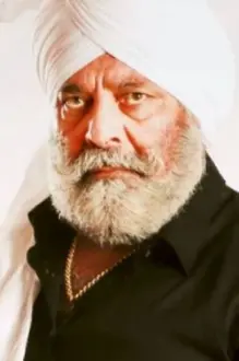 Yograj Singh como: Jaildar Zora