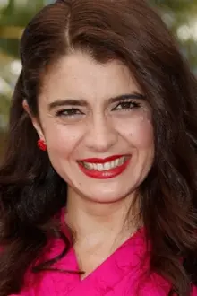 Érica Rivas como: Monica