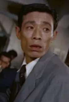 Tomio Aoki como: Keiji