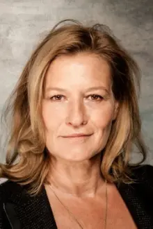 Suzanne von Borsody como: Martha Brönner