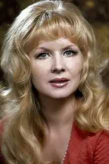 Halina Kowalska como: Adela