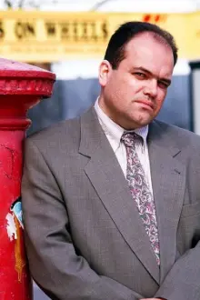 Shaun Williamson como: Chris Smith