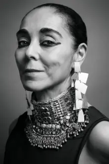 Shirin Neshat como: 