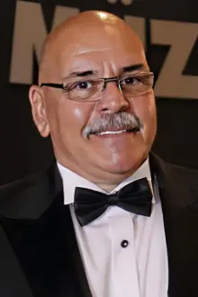 Rasim Öztekin como: Süleyman