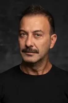 Hakan Yılmaz como: Ahmet Gökova