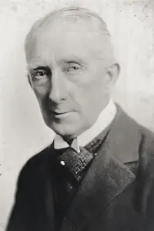 Alec B. Francis como: Dr. Redmayne