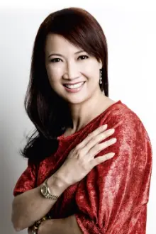 Hong Huifang como: Mrs. Teo