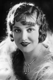 Agnes Ayres como: Bessie Hayes