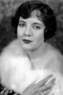 Lois Wilson como: Mary Miller