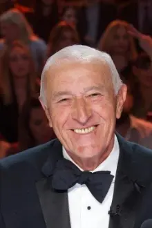 Len Goodman como: Professor