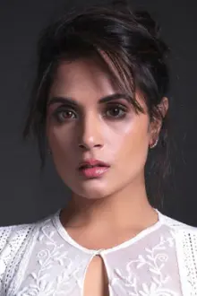 Richa Chadha como: Pagaliya