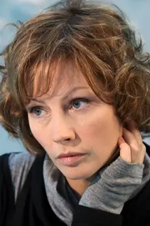 Alena Babenko como: Elena Spasova