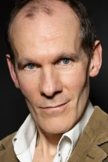 Simon Paisley Day como: Major Stadler