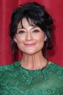 Natalie J. Robb como: Alice