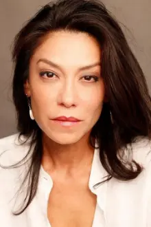 Liz Burnette como: Mae Noi (voice)