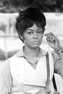 Gail Fisher como: 