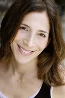 Lauren Katz como: Judy