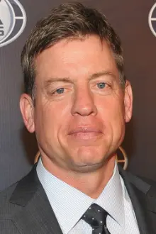 Troy Aikman como: Ele mesmo