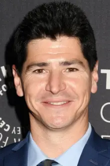 Michael Fishman como: D.J. Conner