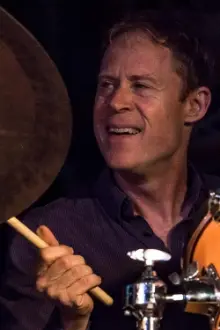 Bill Stewart como: Drums