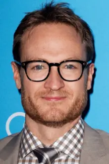 Josh Lawson como: 