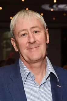 Nicholas Lyndhurst como: 