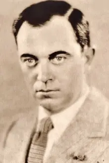 George Cooper como: Bert Avery