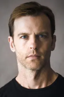 Trevor St. John como: Tyler Hamilton