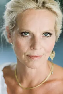 Benedikte Hansen como: Margrethe Lund
