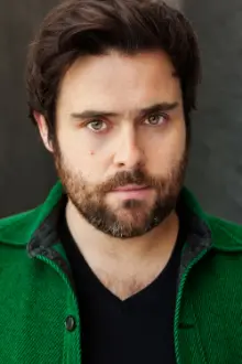 David Fynn como: Seth McGovern