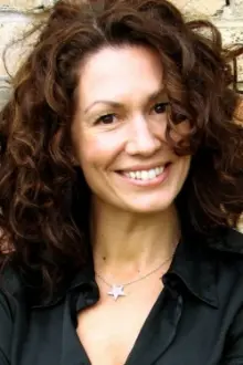 Kitty Flanagan como: Rhonda Stewart