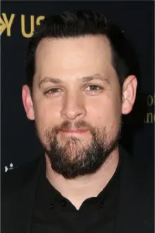 Joel Madden como: 