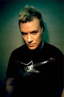 Liam Howlett como: as himself