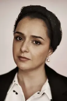 Taraneh Alidoosti como: Shahrzad Saadat