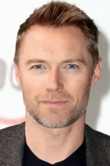 Ronan Keating como: Ele mesmo