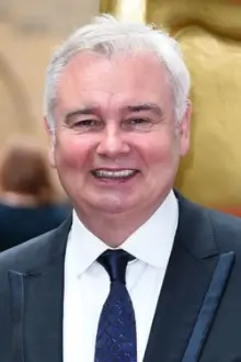 Eamonn Holmes como: 