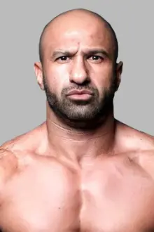 Dara Daivari como: Daivari