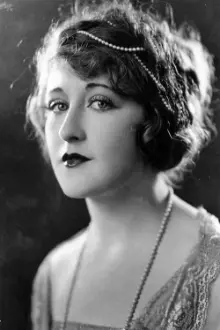 Ruth Clifford como: Clara Hawthorne