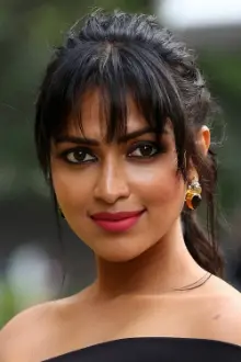Amala Paul como: Poomari Mariappan