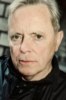 Bernard Sumner como: 