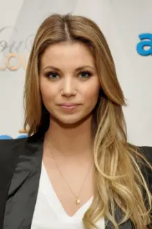 Amber Lancaster como: 