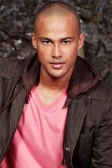 Will Devaughn como: Patrick "Nonoy" Esteban