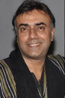 Rajit Kapoor como: Sadiq Moosvi