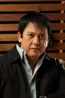 Phillip Salvador como: Sgt. Doming Salonga